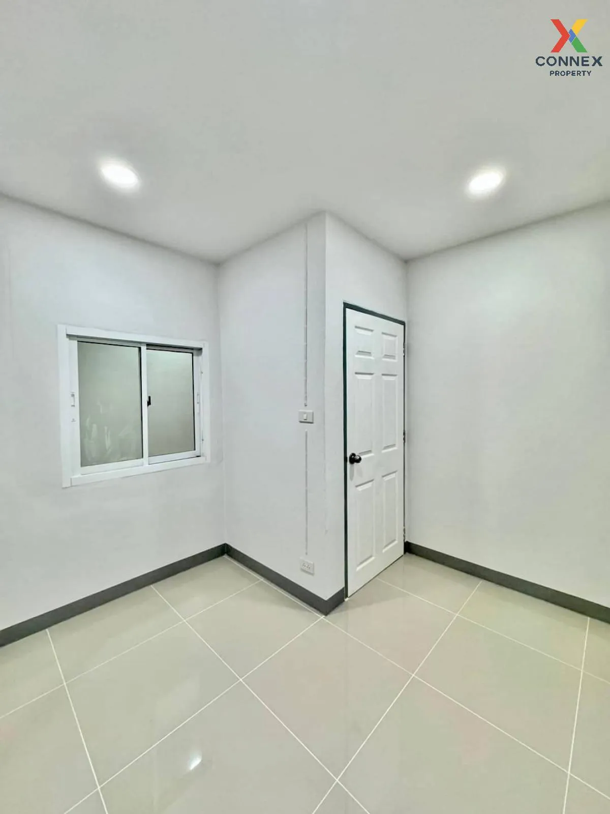 ขายทาวน์เฮ้าส์/ทาวน์โฮม  บ้านปิยวรารมย์ 1 รีโนเวทใหม่ บางบัวทอง บ