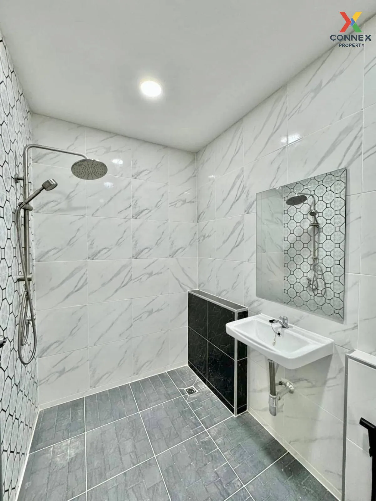 ขายทาวน์เฮ้าส์/ทาวน์โฮม  บ้านปิยวรารมย์ 1 รีโนเวทใหม่ บางบัวทอง บ