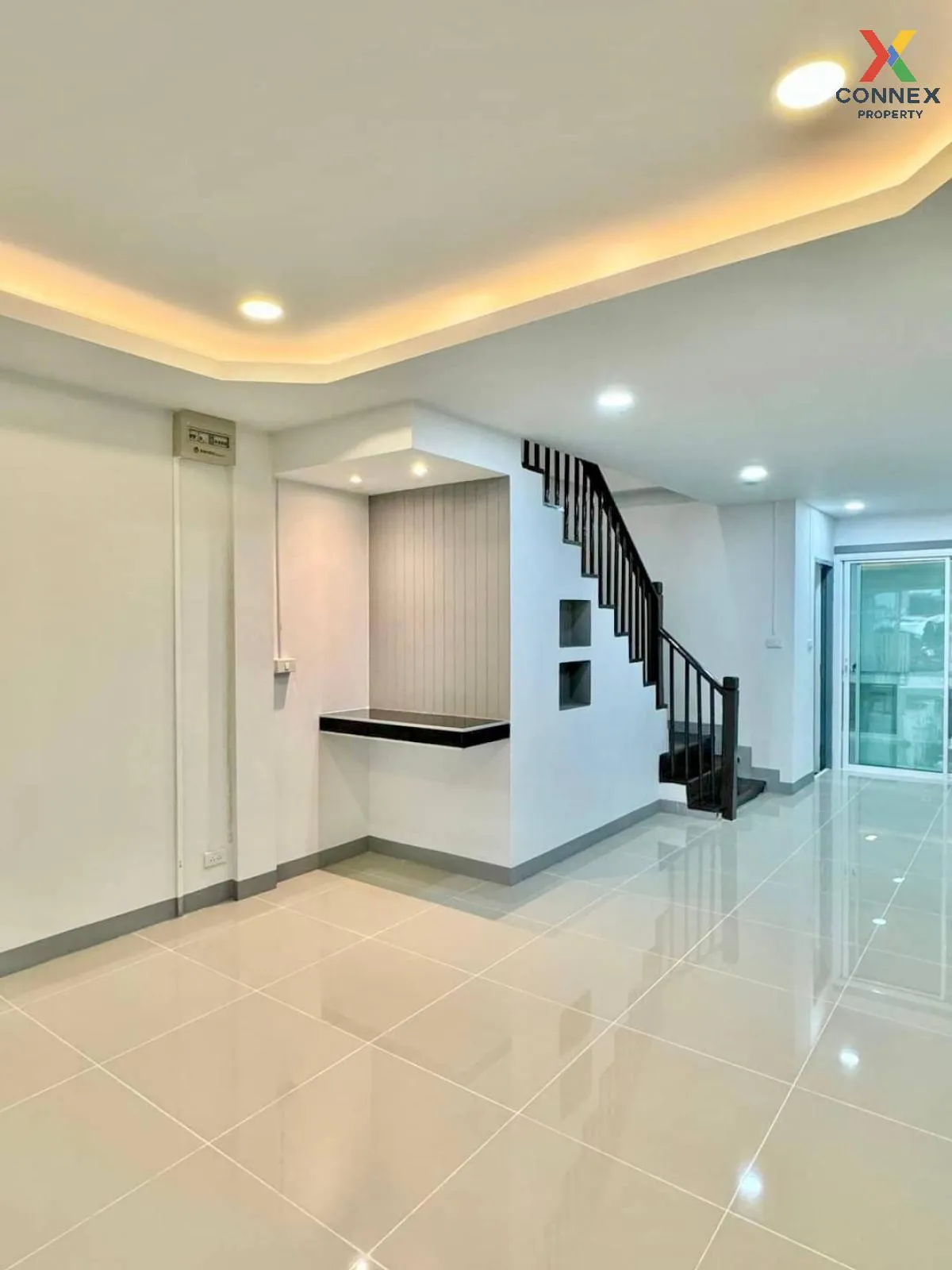 ขายทาวน์เฮ้าส์/ทาวน์โฮม  บ้านปิยวรารมย์ 1 รีโนเวทใหม่ บางบัวทอง บ 2