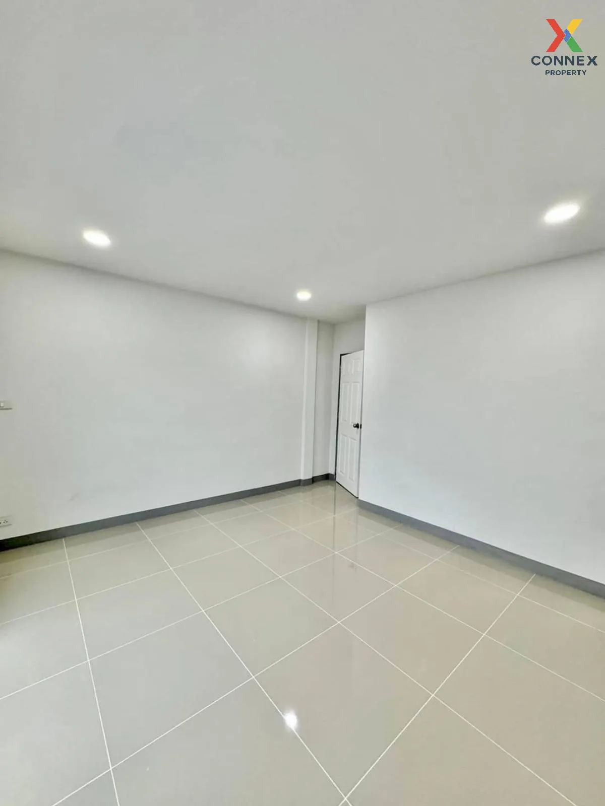 ขายทาวน์เฮ้าส์/ทาวน์โฮม  บ้านปิยวรารมย์ 1 รีโนเวทใหม่ บางบัวทอง บ