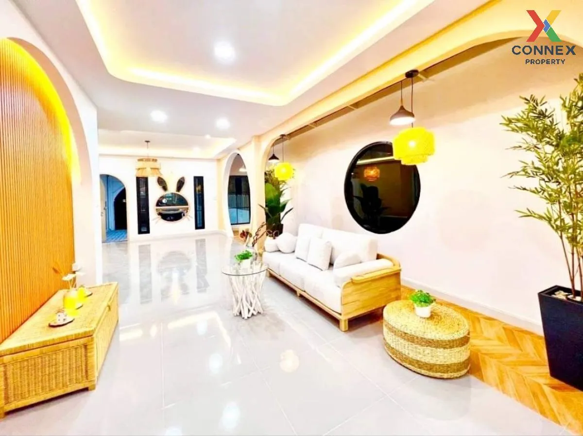 ขายทาวน์เฮ้าส์/ทาวน์โฮม  บ้านมนวดี ห้องมุม รีโนเวทใหม่ บางคูรัด บ