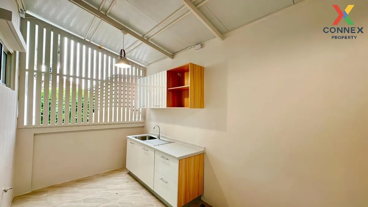 For Sale Townhouse/Townhome  , The Metro Rama 9 , Prawet , Prawet