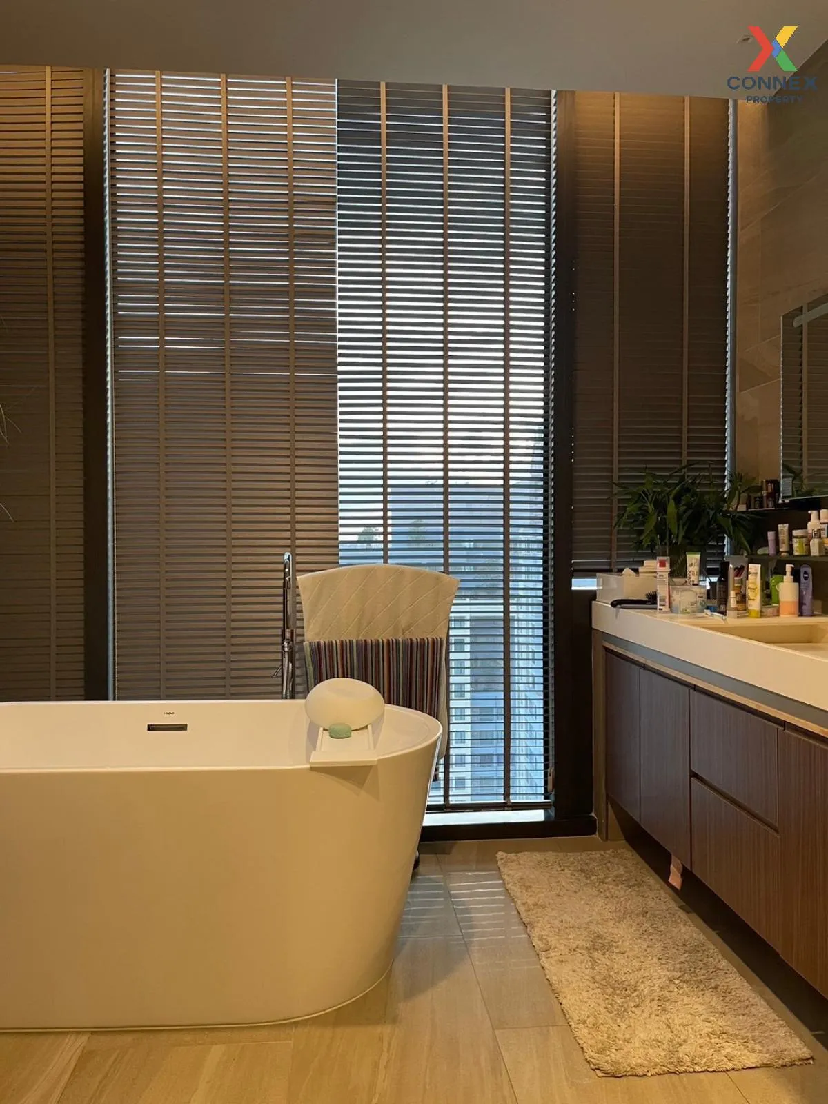 ขายคอนโด  ดิ เอส แอท สิงห์คอมเพล็กซ์ เพนท์เฮ้าส์ MRT-เพชรบุรี บาง