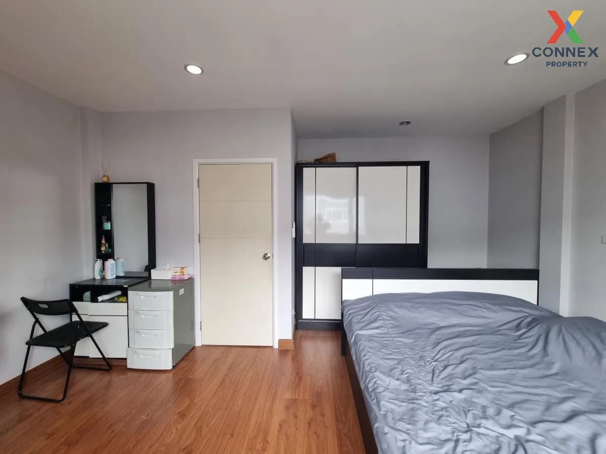 ขายทาวน์เฮ้าส์/ทาวน์โฮม  ดิ เอ็กซ์คลูซีฟ วงแหวน รามอินทรา  MRT-คู ขายทาวน์เฮ้าส์/ทาวน์โฮม  ดิ เอ็กซ์คลูซีฟ วงแหวน รามอินทรา  MRT-คู