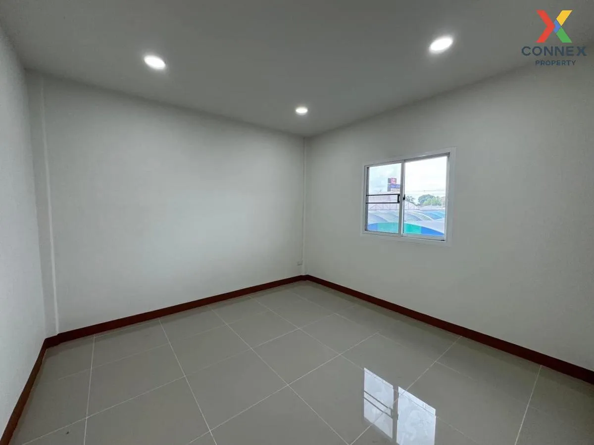 For Sale Townhouse/Townhome  , Baan Yu Charoen 3 , BTS-Khu Khot ,