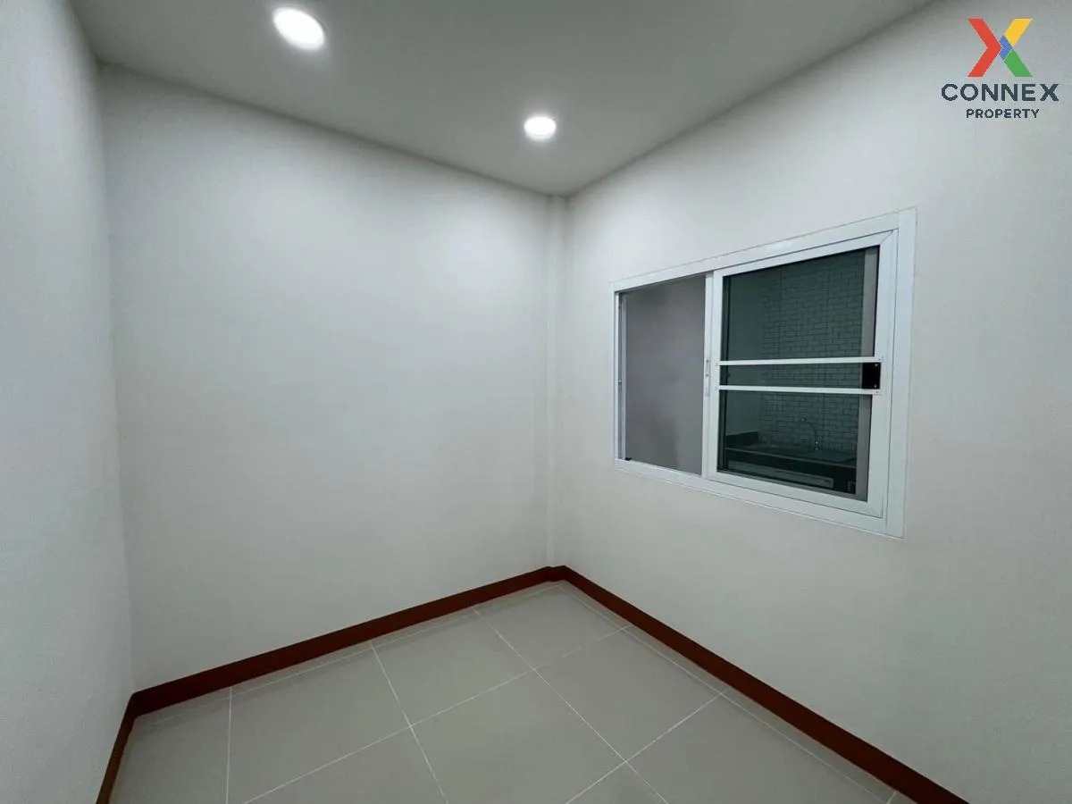 For Sale Townhouse/Townhome  , Baan Yu Charoen 3 , BTS-Khu Khot ,