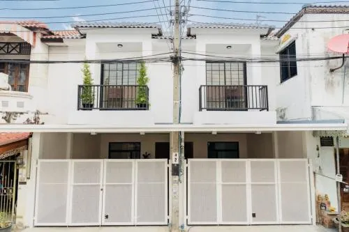 ขายทาวน์เฮ้าส์/ทาวน์โฮม  บ้านนันทิชา 3/8 รีโนเวทใหม่ ไทรน้อย ไทรน้อย นนทบุรี CX-102172