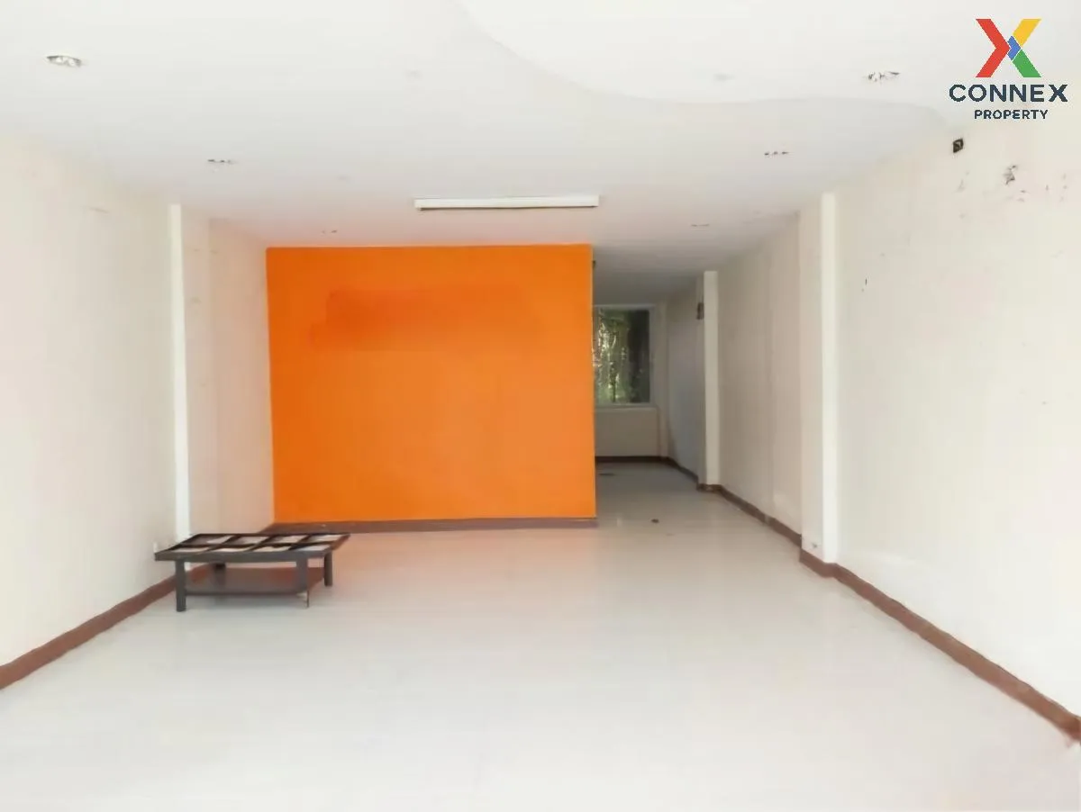 ขายอาคารพาณิชย์ 3 ชั้น  บ่อผุด  เกาะสมุย บ่อผุด เกาะสมุย สุราษฎร์ 3