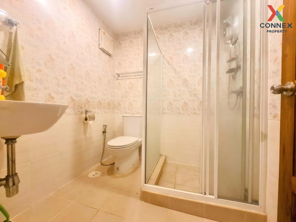 ขายทาวน์เฮ้าส์/ทาวน์โฮม  ลลิลทอง ศรีนครินทร์ รีโนเวทใหม่ บางเมือง