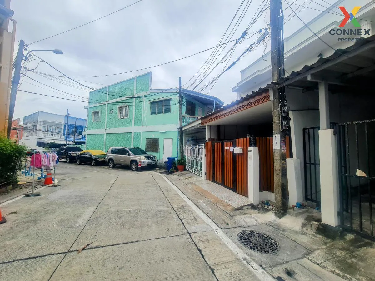 ขายทาวน์เฮ้าส์/ทาวน์โฮม  ลลิลทอง ศรีนครินทร์ รีโนเวทใหม่ บางเมือง 2