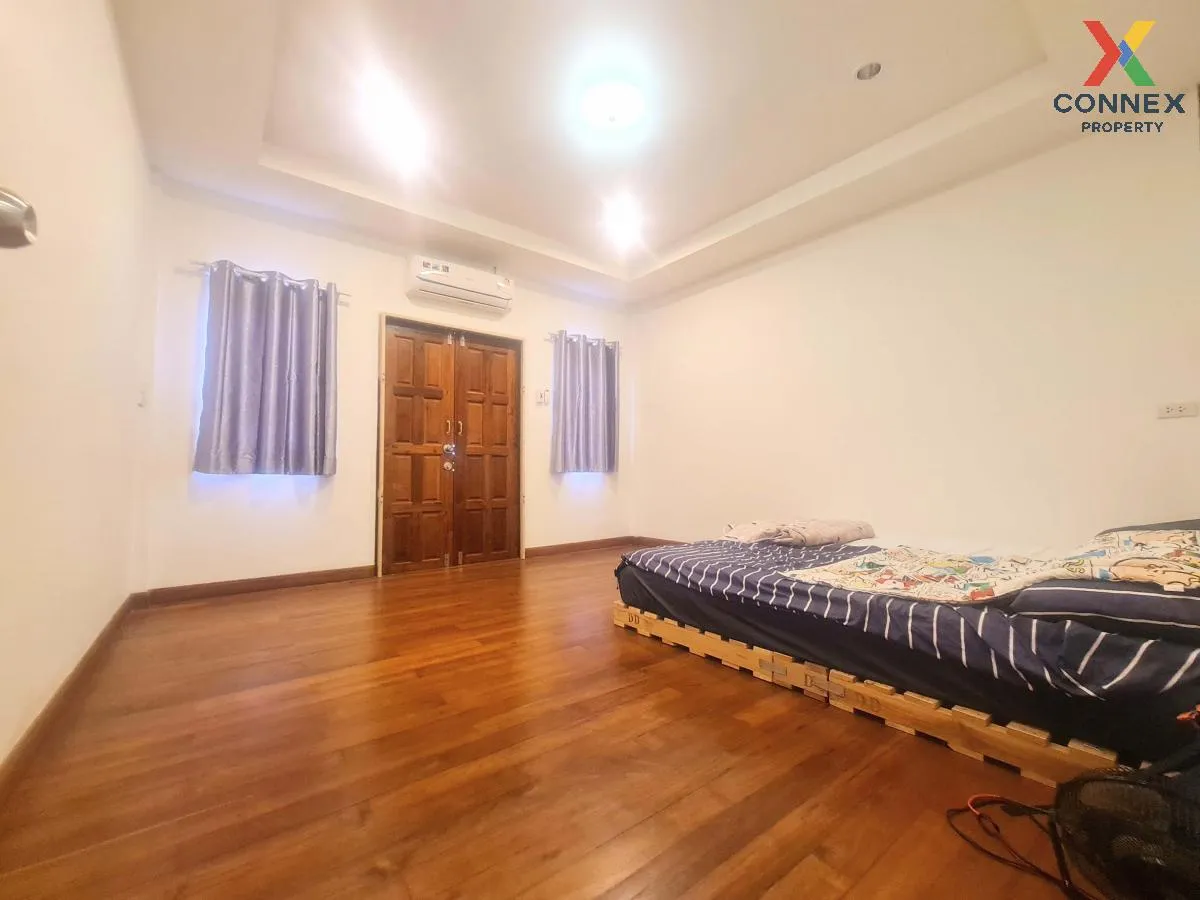 ขายทาวน์เฮ้าส์/ทาวน์โฮม  ลลิลทอง ศรีนครินทร์ รีโนเวทใหม่ บางเมือง