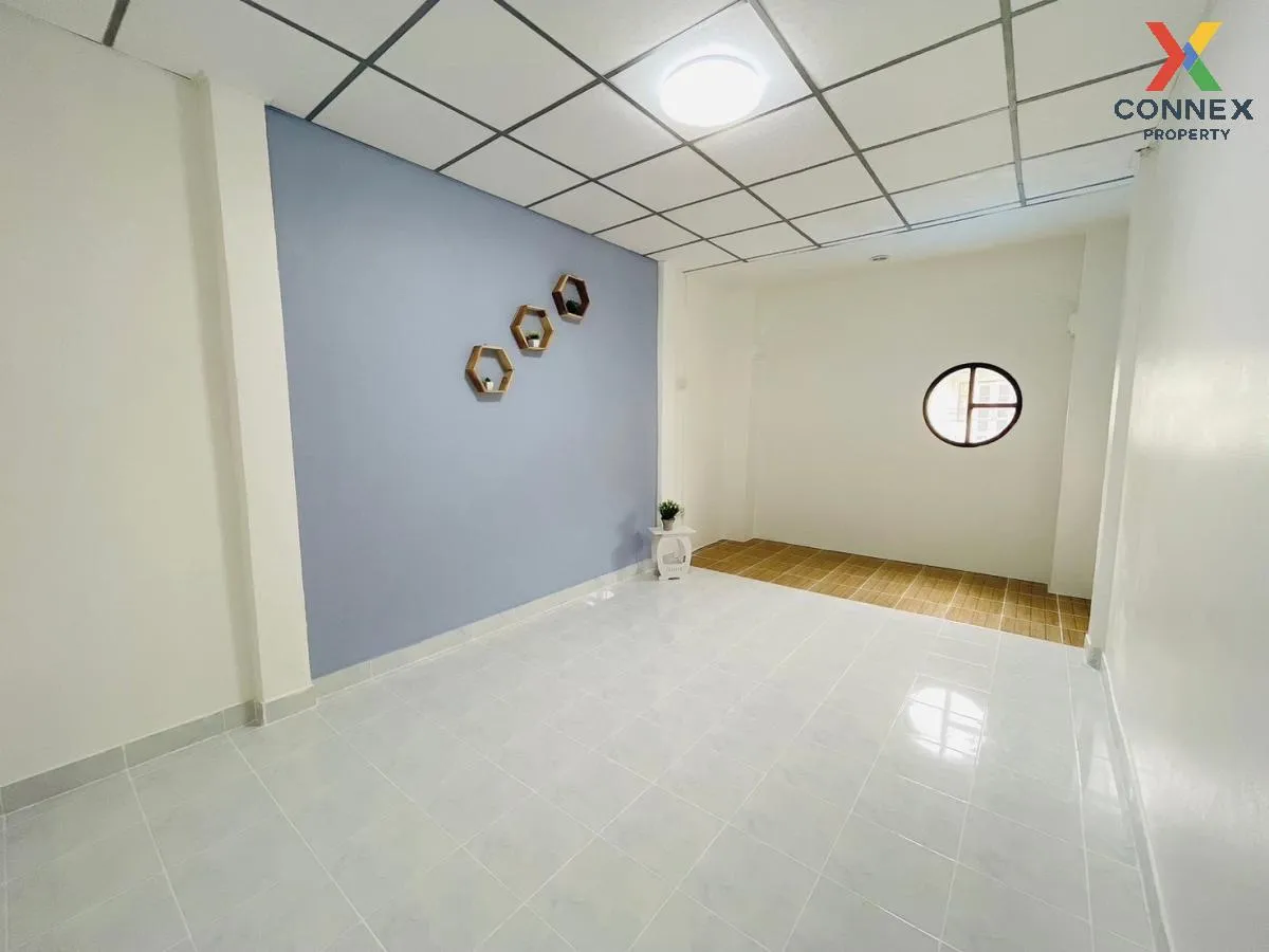 For Sale Townhouse/Townhome  , Baan Thepharak Km. 25 , Bang Phria