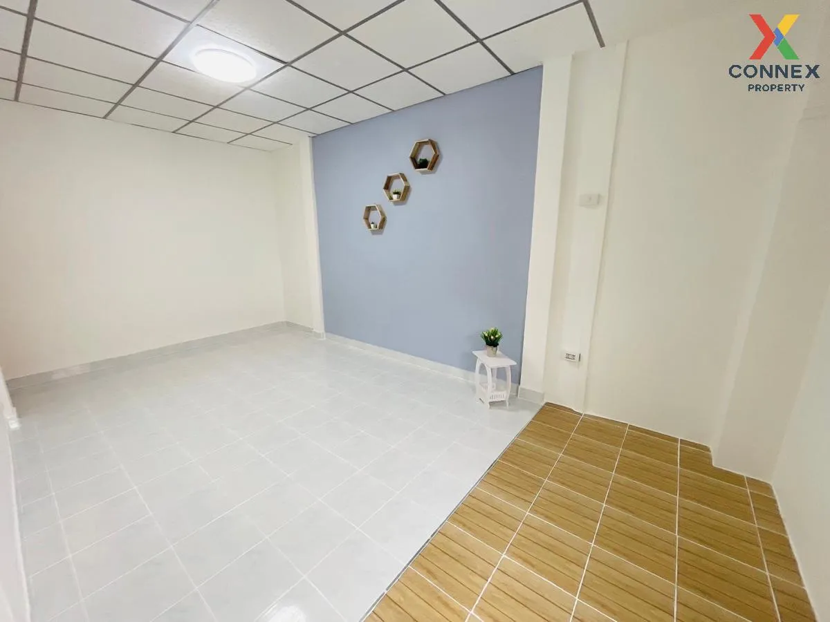 For Sale Townhouse/Townhome  , Baan Thepharak Km. 25 , Bang Phria