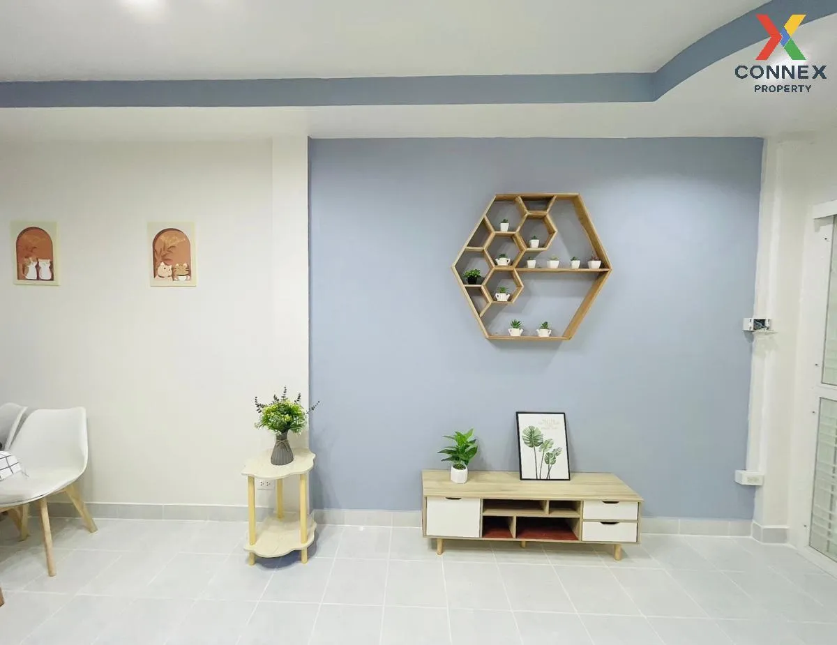 For Sale Townhouse/Townhome  , Baan Thepharak Km. 25 , Bang Phria