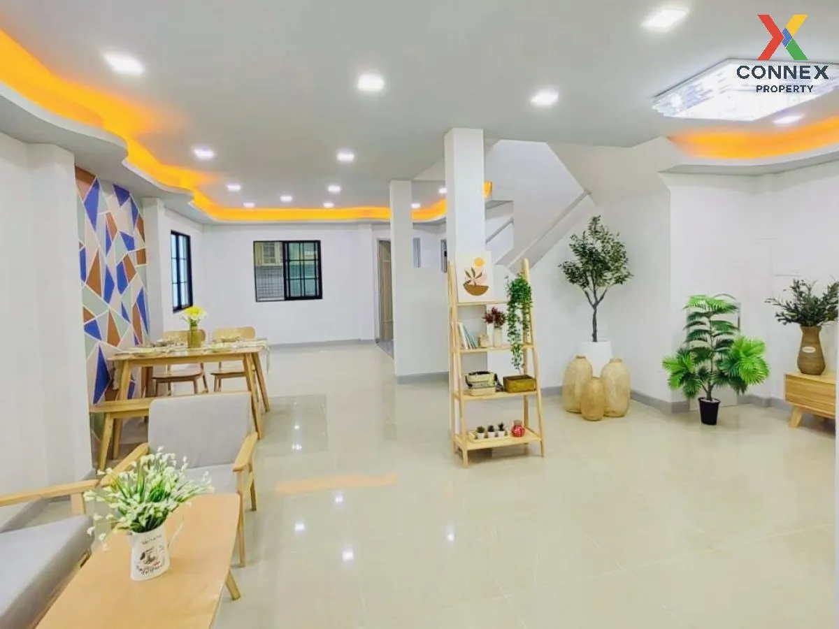 ขายทาวน์เฮ้าส์/ทาวน์โฮม  สิวารัตน์ 9 บางบัวทอง ห้องมุม รีโนเวทใหม