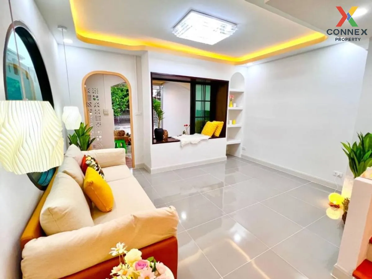 ขายทาวน์เฮ้าส์/ทาวน์โฮม  สิรารมย์ บางบัวทอง ห้องมุม รีโนเวทใหม่ พ 4