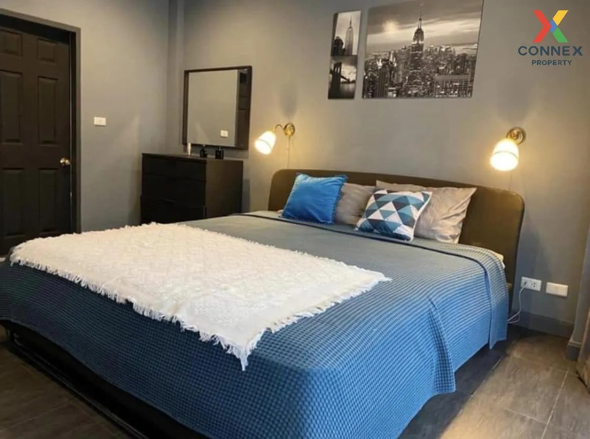 For Rent Townhouse/Townhome  , Baan Klang Muang The Paris Rama 9-