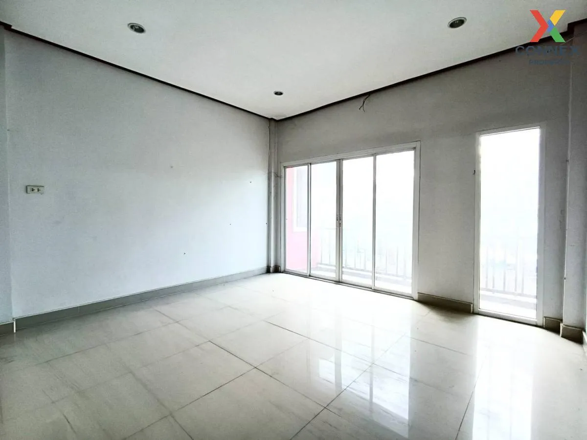 ขายอาคารพาณิชย์  ซี ทาวน์โมเดร์น เพลส วัดประดู่ เมืองสุราษฎร์ธานี ขายอาคารพาณิชย์  ซี ทาวน์โมเดร์น เพลส วัดประดู่ เมืองสุราษฎร์ธานี