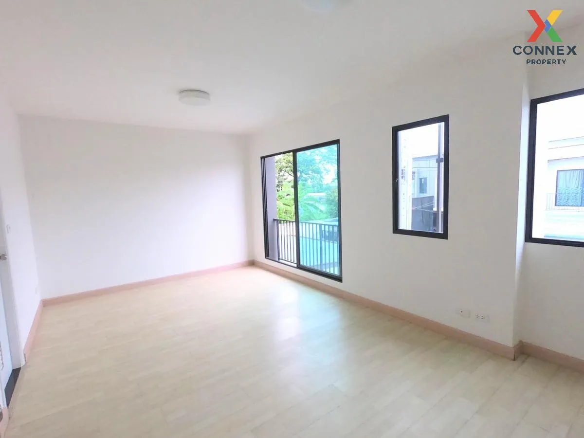 For Sale Townhouse/Townhome  , THE CONNECT Suanluang - Onnut , wi