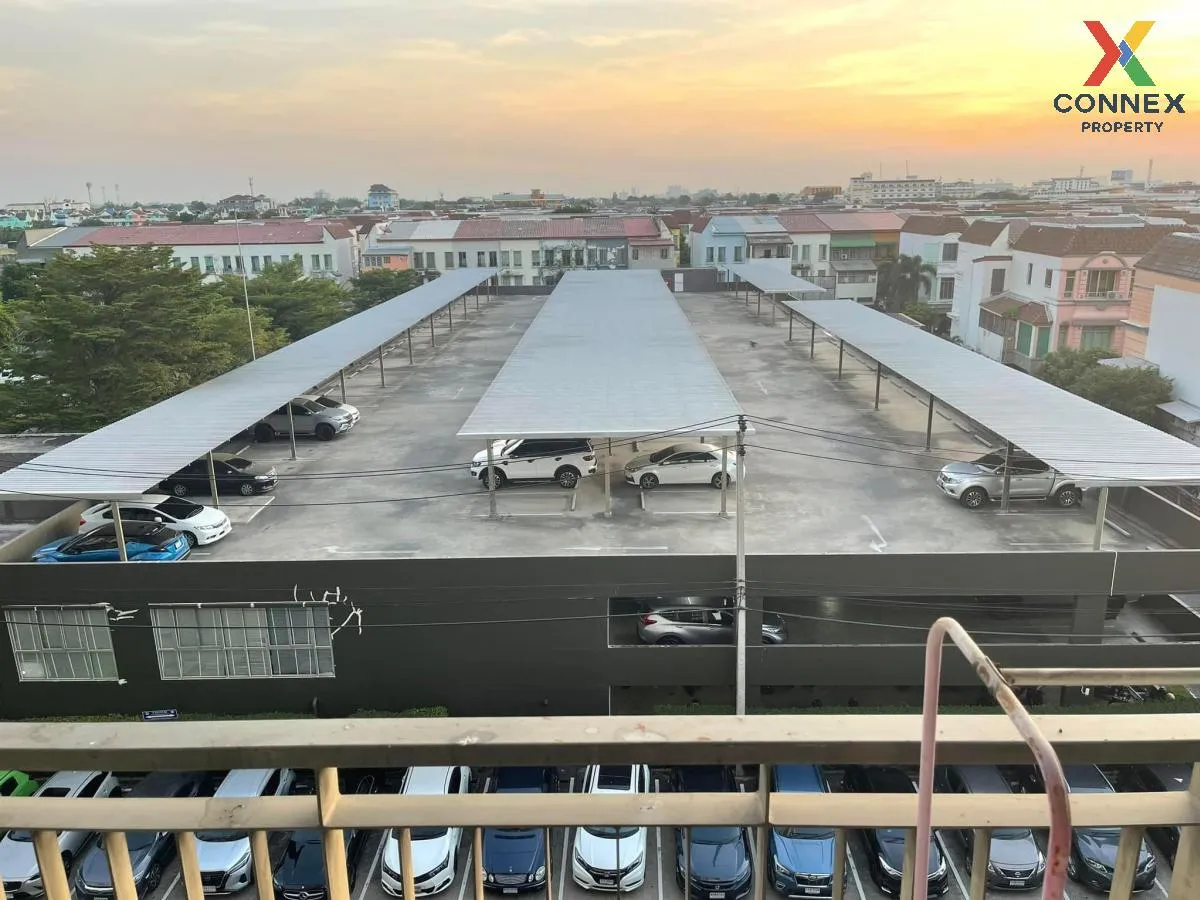 For Sale Condo , The Parkland Srinakarin Lakeside , Bang Na , Don