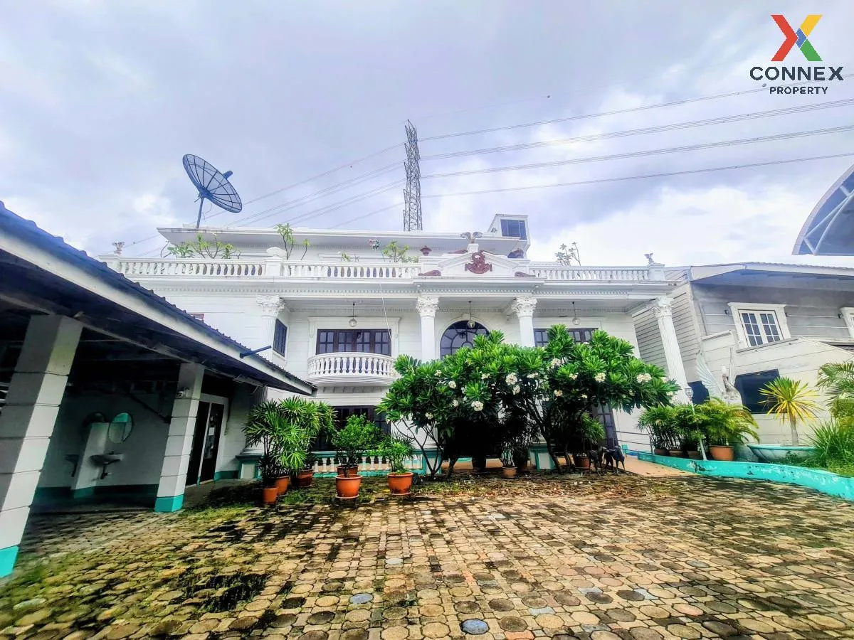 For Rent House , Baan Muang Thong 2/2 Phatthanakan 61 , nice view 1