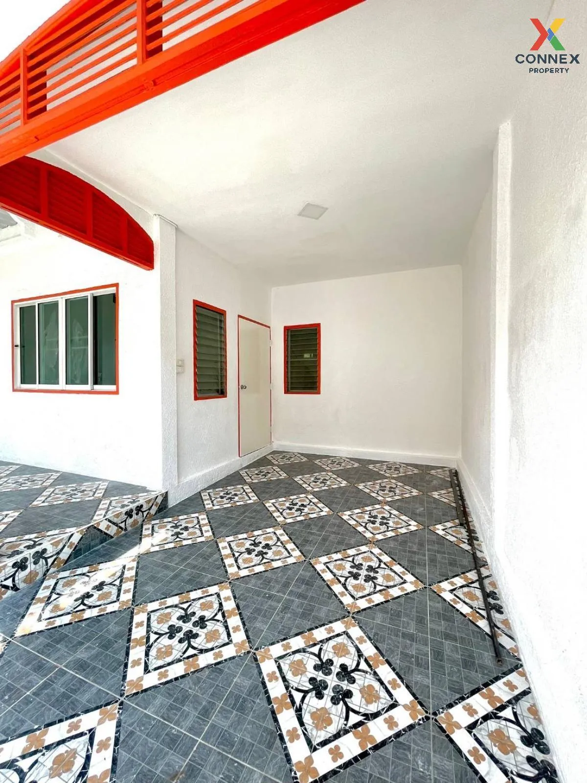 ขายทาวน์เฮ้าส์/ทาวน์โฮม  บ้านพรธิสาร 5 ลำผักกูด ธัญบุรี ปทุมธานี  2