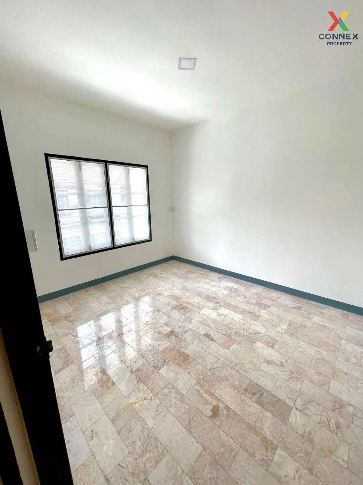 ขายทาวน์เฮ้าส์/ทาวน์โฮม  บ้านพรธิสาร 5 ลำผักกูด ธัญบุรี ปทุมธานี 