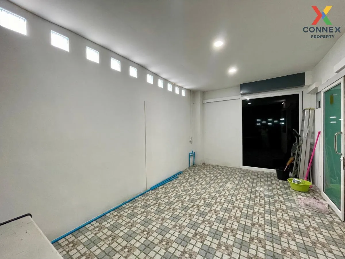 For Sale Commercial Building ,  Baan Pruksa Prime 95/1 Soi Kantan