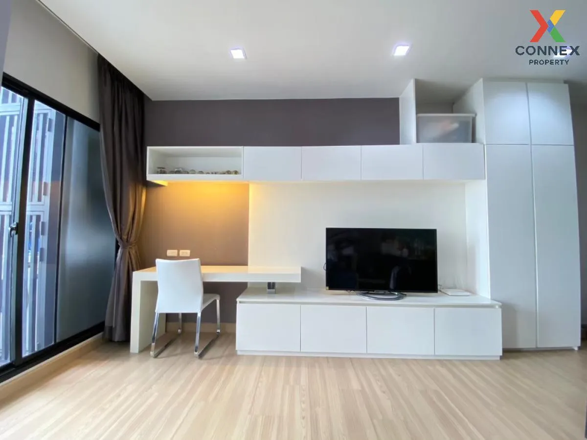 ขายคอนโด  เออร์บาโน่ แอบโซลูท สาทร-ตากสิน ชั้นสูง BTS-กรุงธนบุรี  1