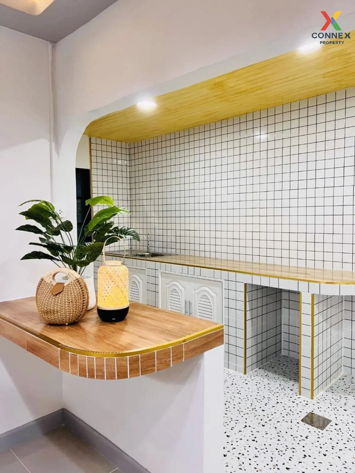 For Sale Townhouse/Townhome  , Baan Pruksa 11 , corner unit , new