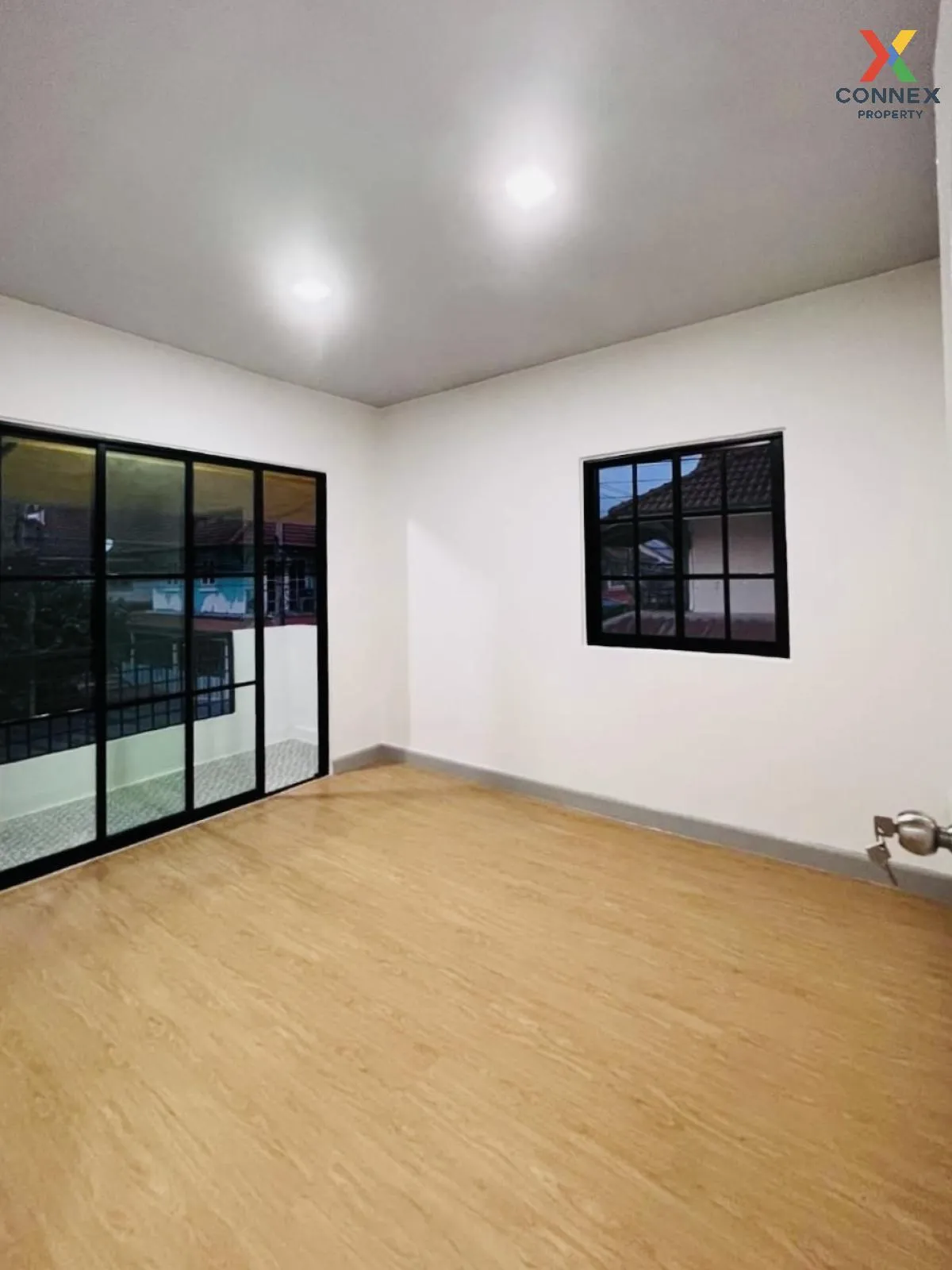 For Sale Townhouse/Townhome  , Baan Pruksa 11 , corner unit , new