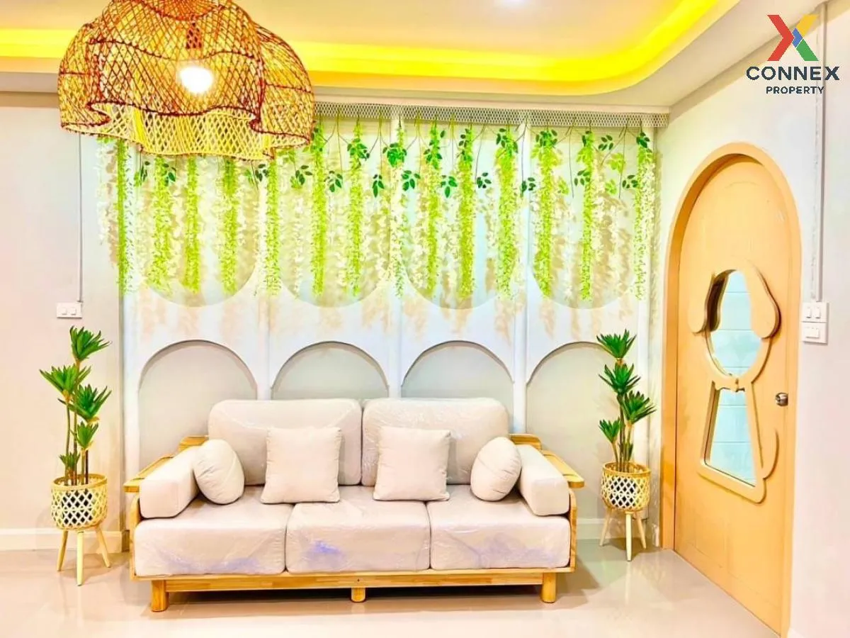 ขายทาวน์เฮ้าส์/ทาวน์โฮม  บ้านพิชาดา ห้องมุม รีโนเวทใหม่ พิมลราช บ