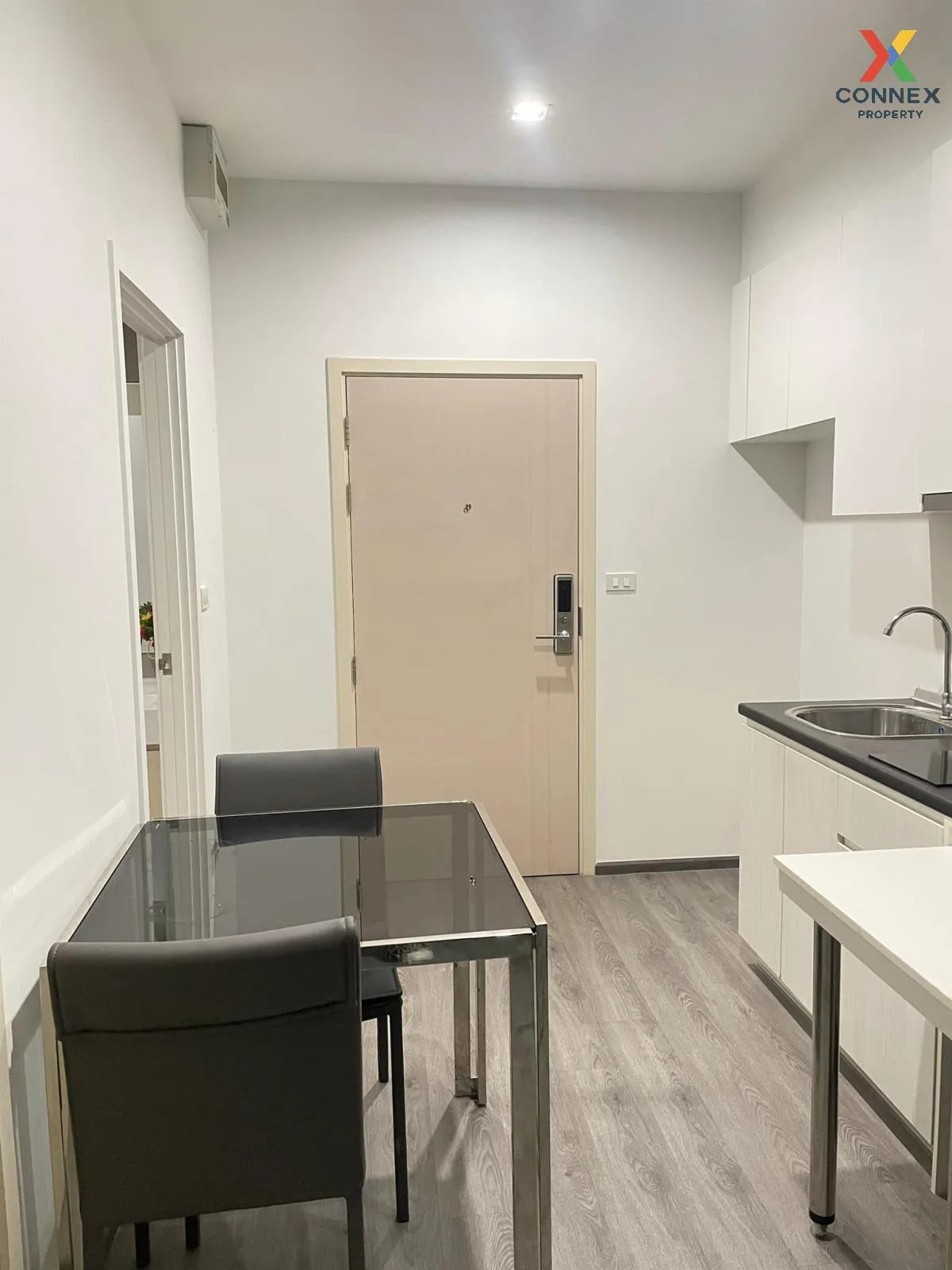 เช่าคอนโด  ริชพาร์ค @ ทริปเปิ้ล สเตชั่น ARL-หัวหมาก สวนหลวง เขต ส 2