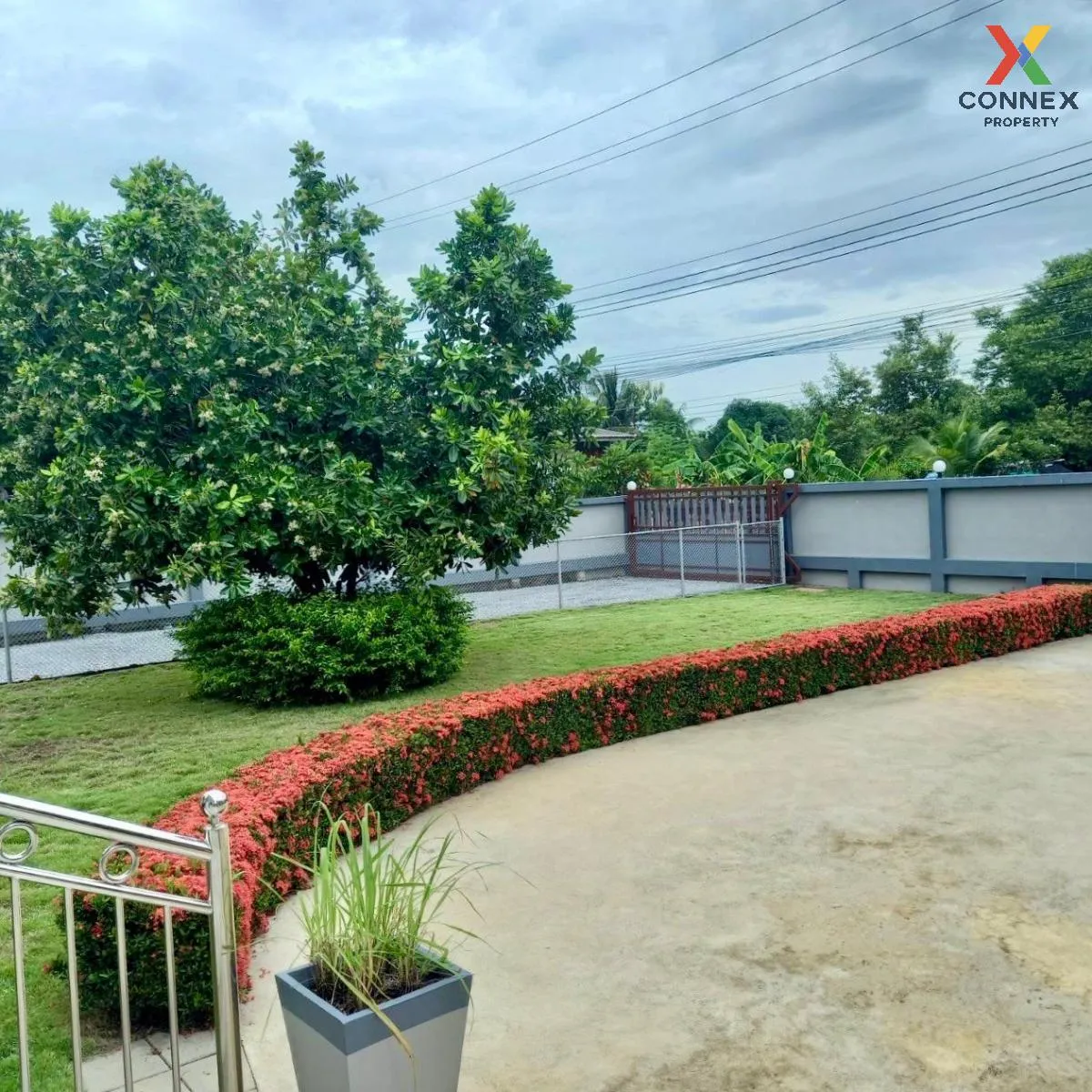 ขายบ้าน 2 หลังบนที่ดิน 1 ไร่ ต.สระกระเทียม จ.นครปฐม สระกระเทียม เ 2