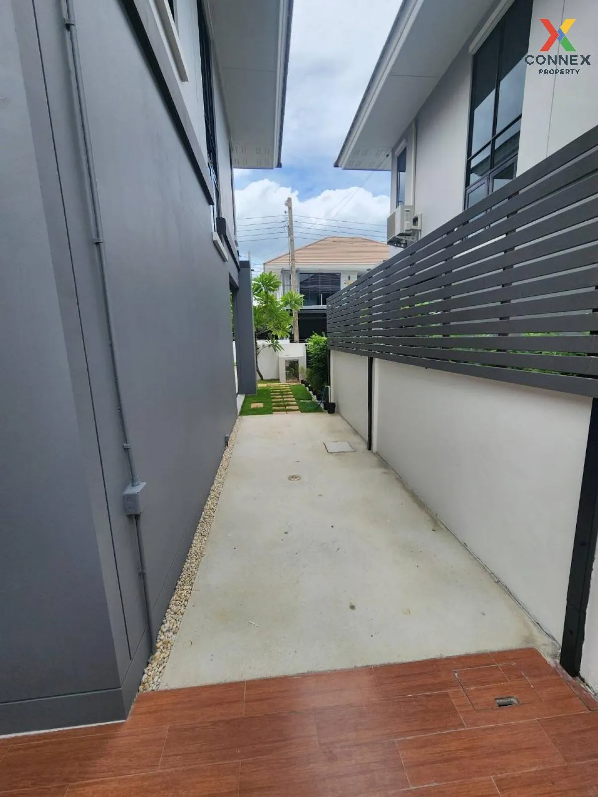 ขายบ้าน  สัมมากร ชัยพฤกษ์-แจ้งวัฒนะ หน้ากว้าง ละหาร บางบัวทอง นนท