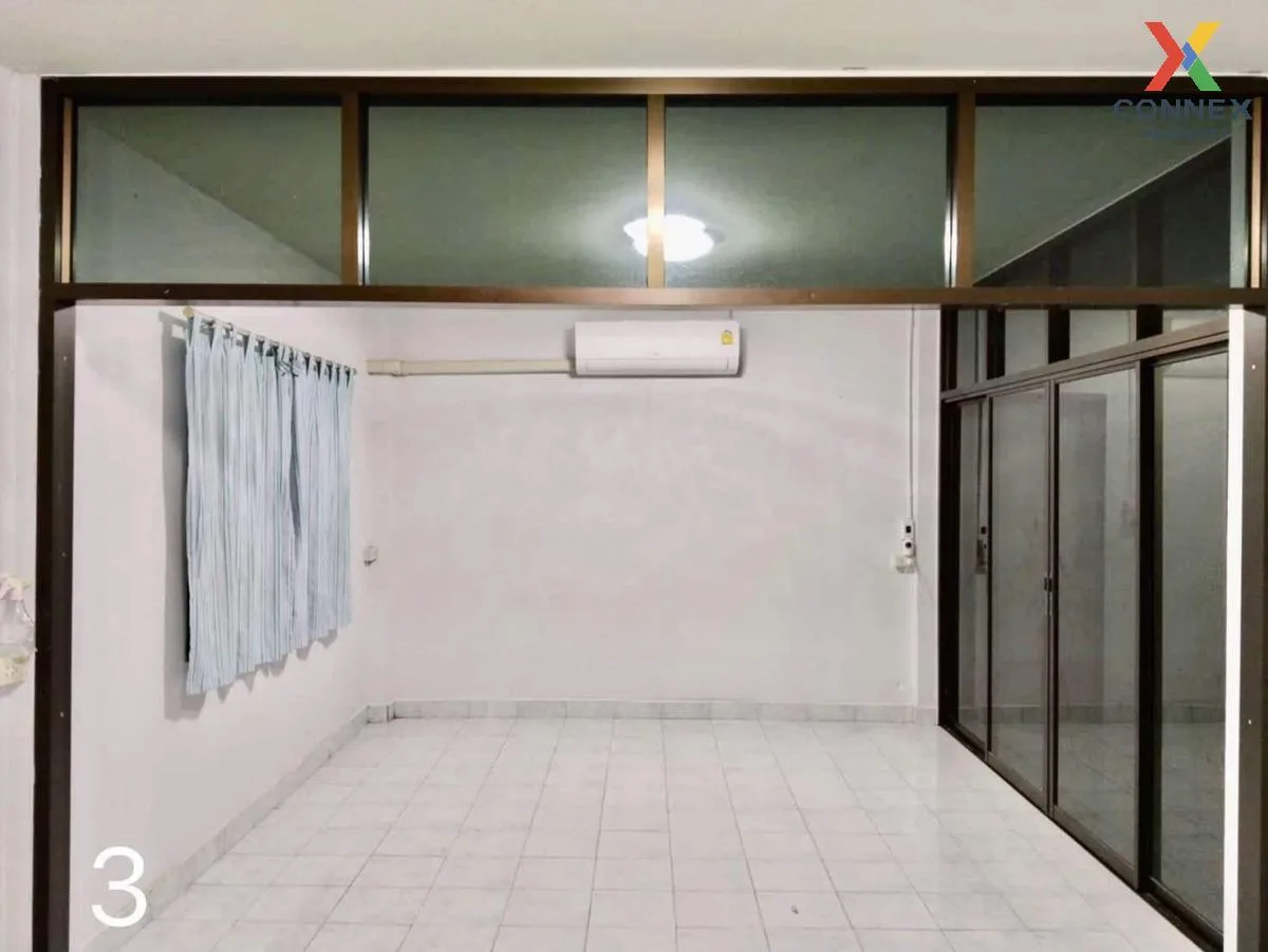 For Sale House , Baan Porthisan 8 , Khlong Chet , khlong Luang ,  3