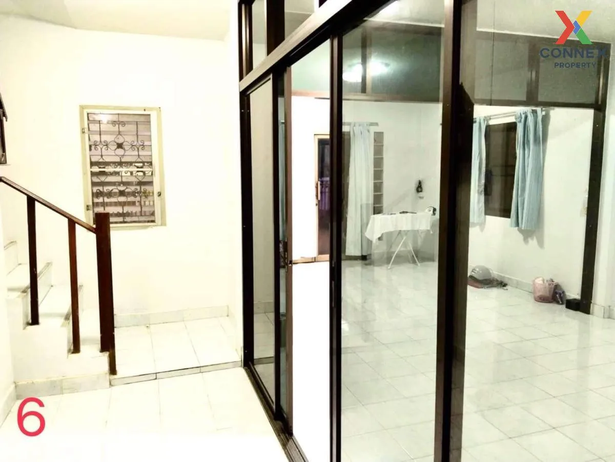 For Sale House , Baan Porthisan 8 , Khlong Chet , khlong Luang , 