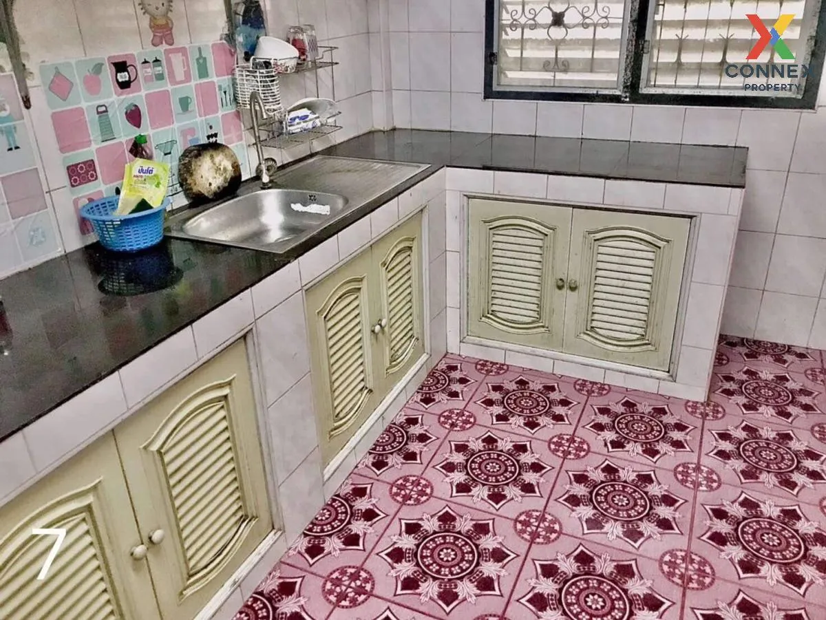 For Sale House , Baan Porthisan 8 , Khlong Chet , khlong Luang , 