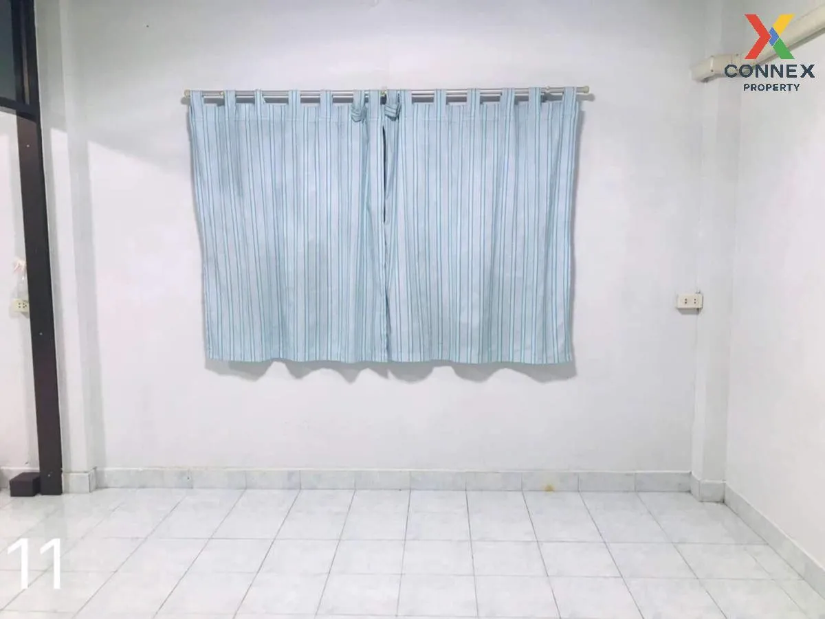 For Sale House , Baan Porthisan 8 , Khlong Chet , khlong Luang , 