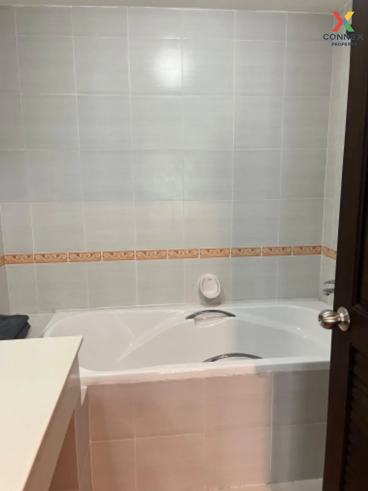 เช่าคอนโด  เลอร์ โคซี่ เอกมัย 28 BTS-เอกมัย คลองเตยเหนือ เขต วัฒน