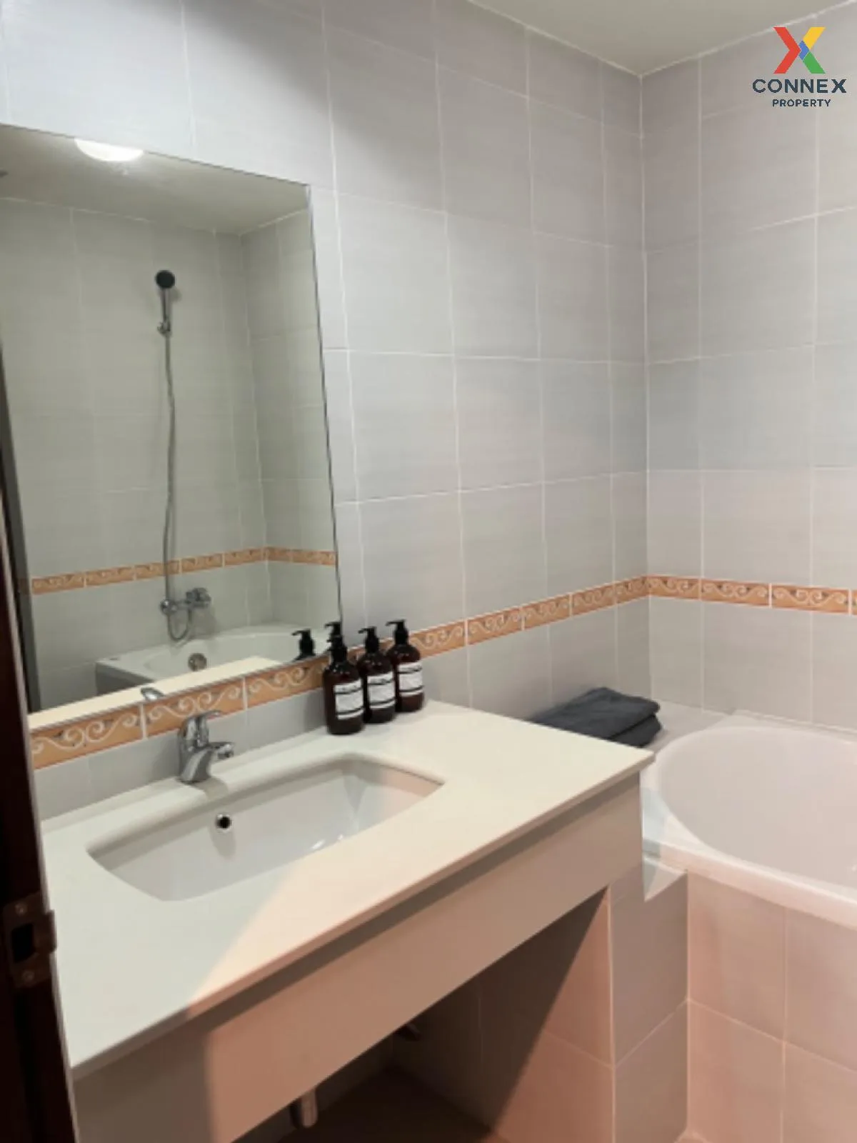 เช่าคอนโด  เลอร์ โคซี่ เอกมัย 28 BTS-เอกมัย คลองเตยเหนือ เขต วัฒน