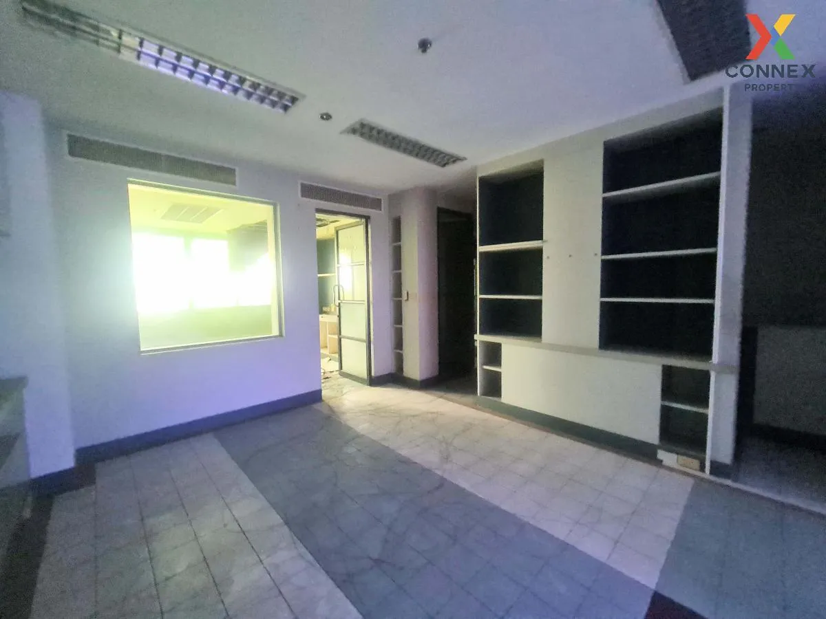 For Sale Commercial Building Serithai 32 , high floor , Khlong Ku