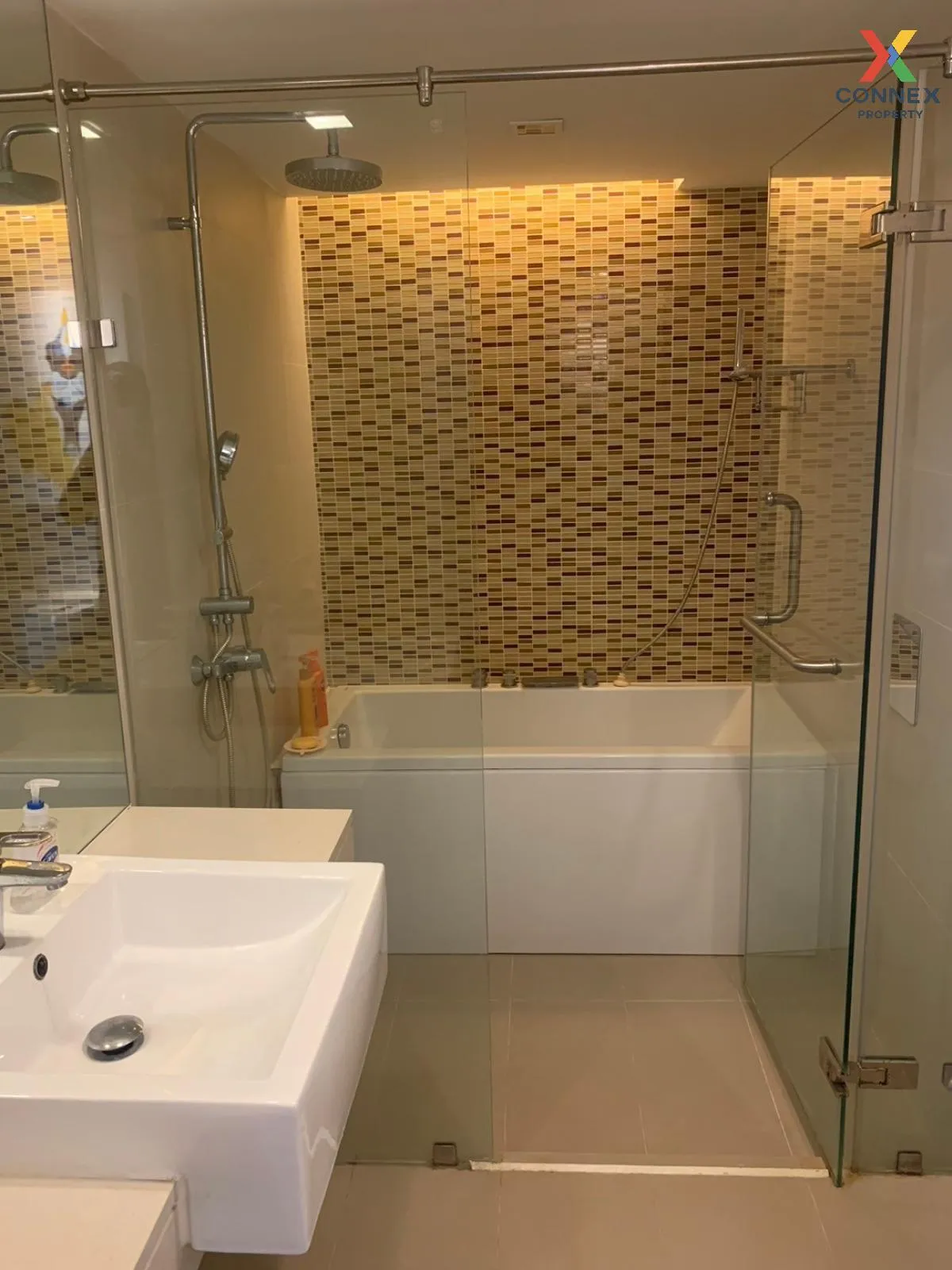 For Sale Condo , Le nice Ekkamai , corner unit , BTS-Ekkamai , Ph