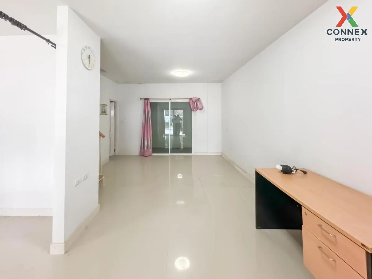 For Sale Townhouse/Townhome  , The Colors Rangsit-Klong 4 , Lat S For Sale Townhouse/Townhome  , The Colors Rangsit-Klong 4 , Lat S 4