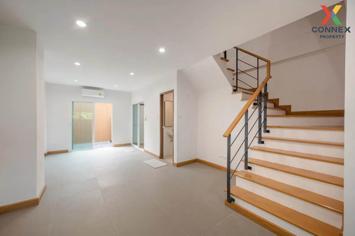 ขายทาวน์โฮม3ชั้น ซอยนาคนิวาส48 รีโนเวทใหม่ ลาดพร้าว เขต ลาดพร้าว  2
