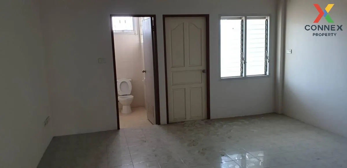 For Sale Commercial Building , Piamsap Arcade , Talat Yai , Muean