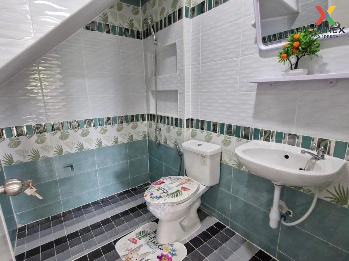 For Sale Townhouse/Townhome  , Metha 2 Siam Thorani , Tha Raeng ,