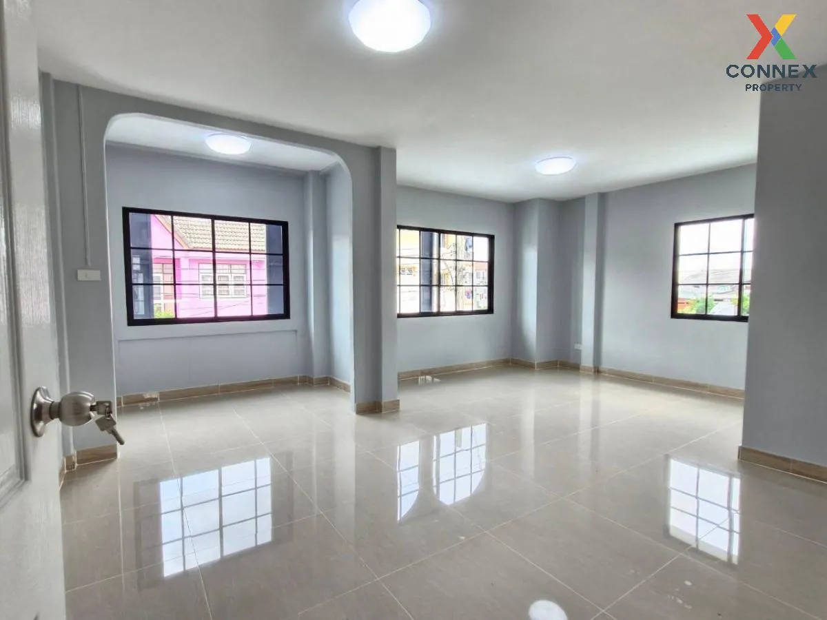 For Sale Townhouse/Townhome  , Metha 2 Siam Thorani , Tha Raeng ,