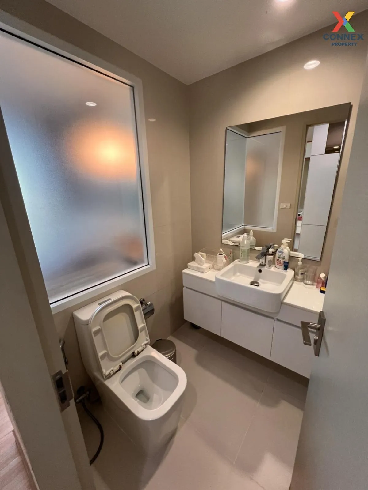 For Rent Condo , Hotel Serviced Condo , MRT-Bang Krasor , Bang Kr