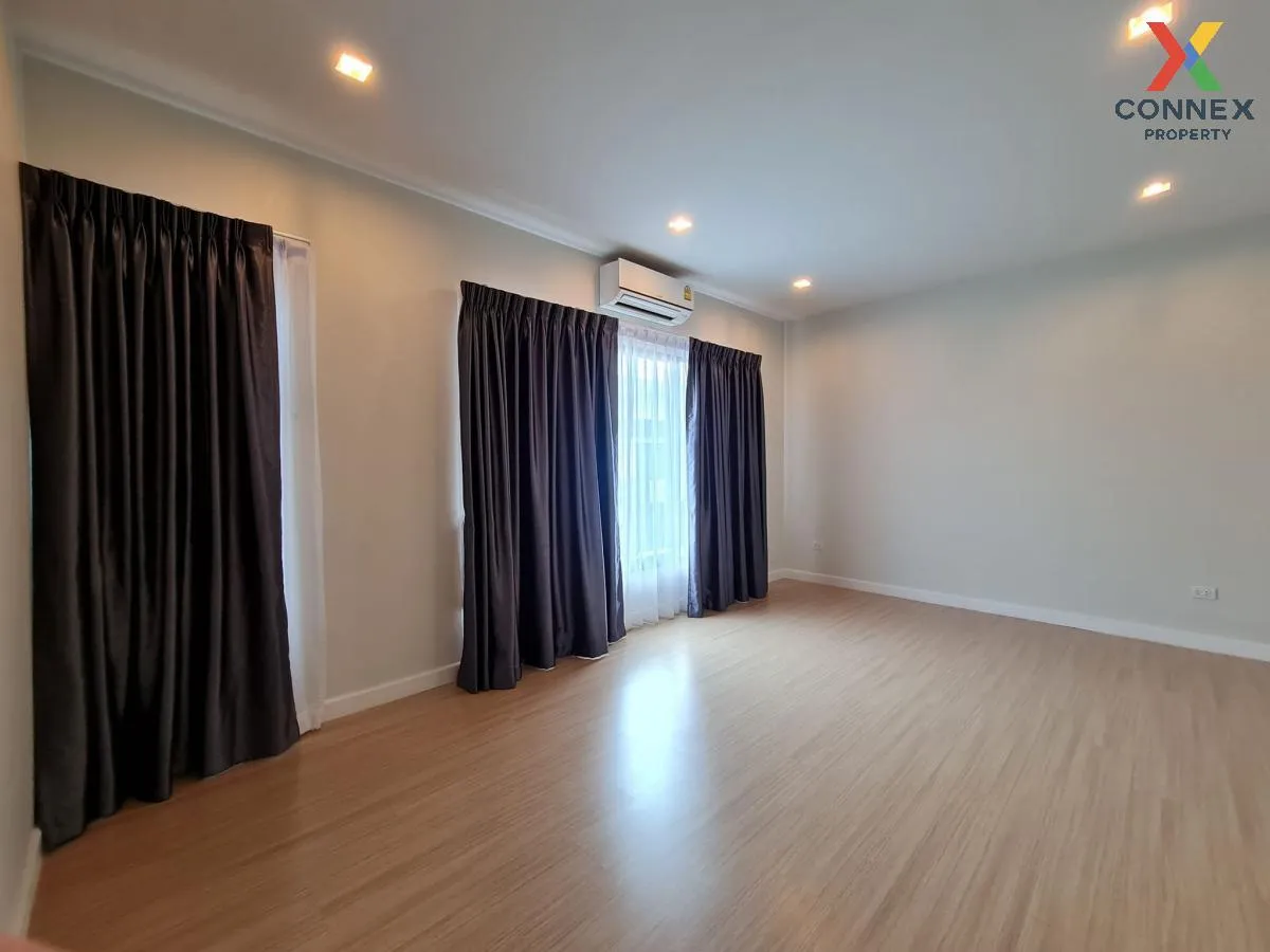 For Rent Townhouse/Townhome  , PLEX BANGNA , Bang Kaeo , Bang Phl